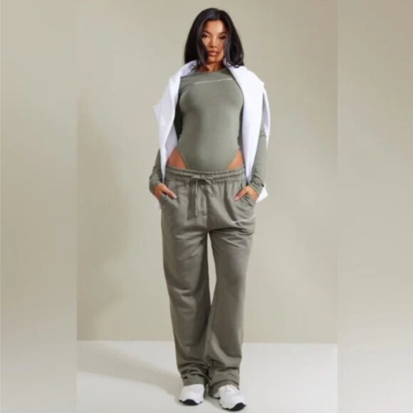 NWT PrettyLittleThing Khaki Green Straight Leg Logo Joggers Size XL - Picture 1 of 10